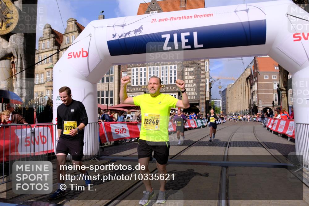 13.09.2026 - 21. swb-Marathon Bremen Tim E. http://msf.ph/oto/10335621 13.09.2026 11:07:06 Ziel 10323, 10378, 10663, 10795, 10989, 11066, 11370, 12124, 12146, 12219, 12249 meine-sportfotos.de
