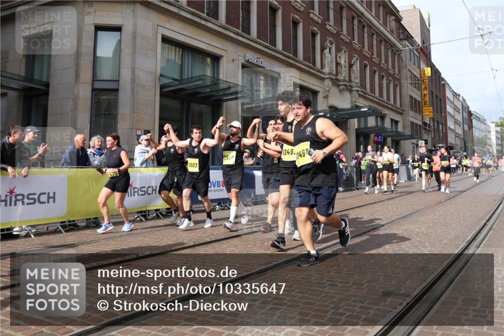 13.09.2026 - 21. swb-Marathon Bremen Strokosch-Dieckow http://msf.ph/oto/10335647 13.09.2026 11:04:41 Ziel 10198, 10283, 10315, 10370, 10465, 10718, 10729, 10741, 10800, 10850, 10855, 10856, 10940, 10975, 11006, 11105, 11133, 11272, 11281, 11395, 11518, 11584, 11722, 11757, 11900, 11939, 12002, 12005, 12064, 12099, 12235, 12335, 12420, 12493, 12495, 12498, 12500, 12502, 12522, 12563, 10160, 10245, 10283, 10481, 10526, 10711, 10755, 10877, 11114, 11214, 11215, 11248, 11364, 11366, 11410, 11592, 11705, 11740, 11761, 11991, 12009, 12929 meine-sportfotos.de