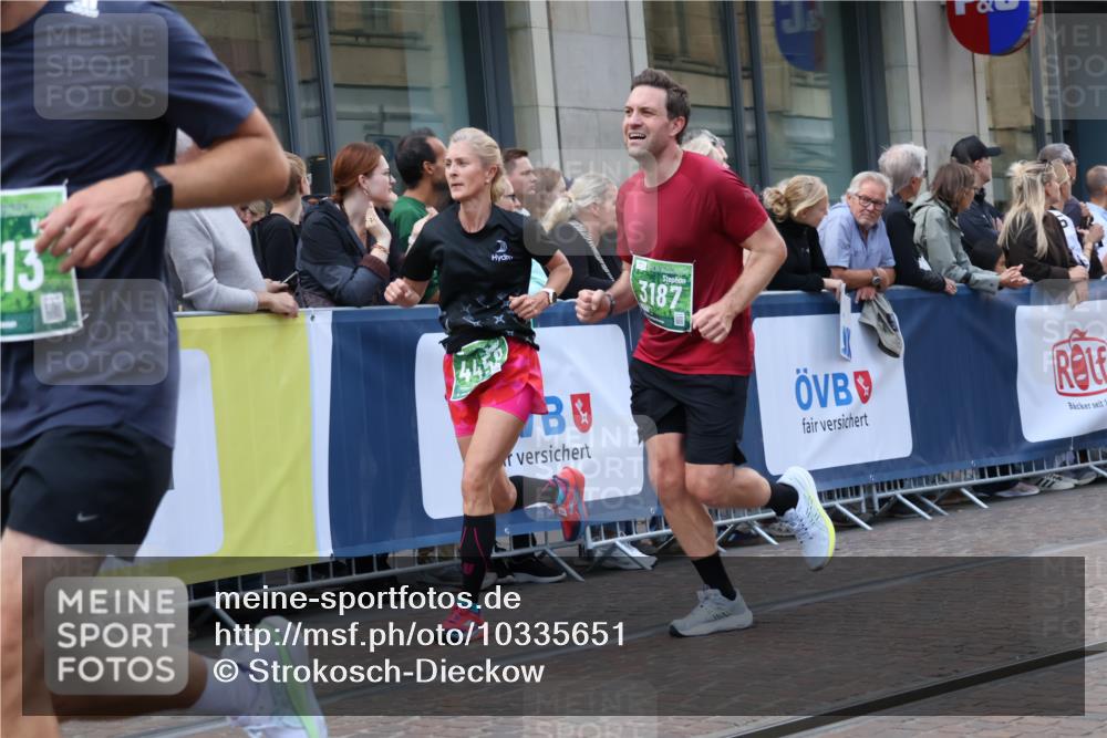 13.09.2026 - 21. swb-Marathon Bremen Strokosch-Dieckow http://msf.ph/oto/10335651 13.09.2026 13:25:00 Ziel 260, 1080, 1119, 1166, 1436, 1448, 1650, 1658, 2046, 2322, 3105, 3168, 3187, 4091, 4294, 4459, 4918, 5814, 6113, 6380, 7252, 7306, 7326, 8245, 8357, 8695, 8769, 9036, 9073, 9299, 9360, 9460, 9468, 9493, 9563, 13025, 13088, 282, 972, 1264, 1516, 2280, 2761, 3015, 4091, 4113, 4198, 4262, 4277, 4507, 4973, 5328, 5664, 6079, 6360, 6544, 6626, 6807, 6943, 7409, 7854, 8853, 9152, 9541, 10103 meine-sportfotos.de