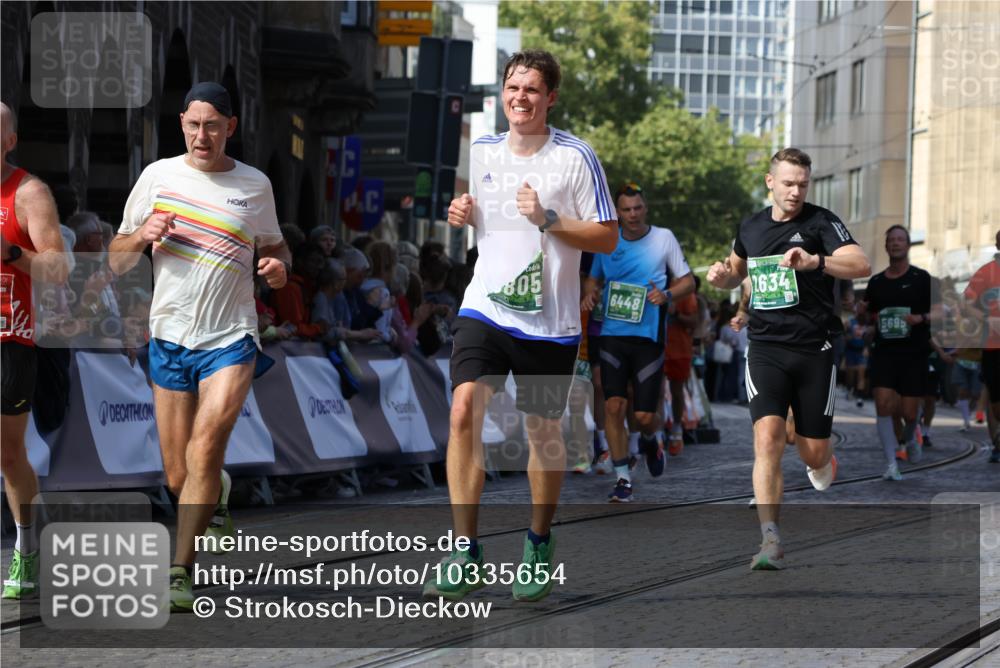 13.09.2026 - 21. swb-Marathon Bremen Strokosch-Dieckow http://msf.ph/oto/10335654 13.09.2026 13:17:56 Ziel 560, 771, 1297, 2008, 2125, 2234, 2812, 3760, 4171, 4498, 4499, 4620, 5041, 5550, 5817, 6803, 7901, 8100, 8250, 8253, 8446, 8532, 8714, 9075, 9400, 9505, 13107, 1631, 1797, 1872, 2260, 2634, 2671, 3241, 3458, 3514, 3634, 4131, 4733, 5292, 5695, 5948, 6152, 6290, 6448, 8094, 8805, 8943, 8944, 9134, 9609 meine-sportfotos.de