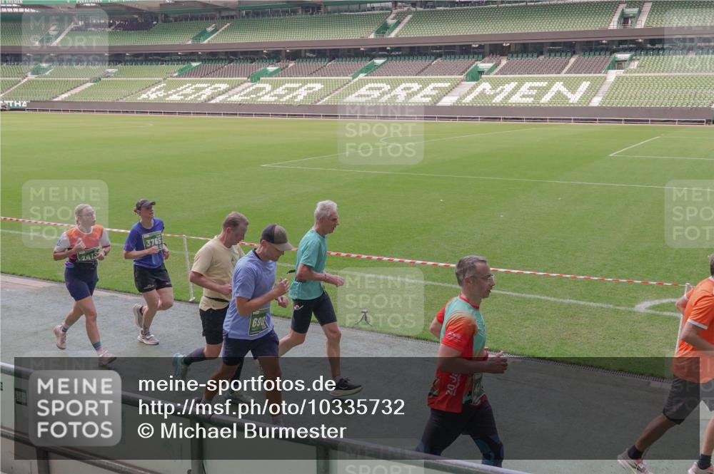 13.09.2026 - 21. swb-Marathon Bremen Michael Burmester http://msf.ph/oto/10335732 13.09.2026 13:10:44 Laufen im Stadion 164, 265, 373, 391, 448, 532, 581, 869, 898, 984, 1180, 1738, 1855, 1867, 1894, 1952, 1967, 2202, 2232, 2268, 2281, 2284, 2299, 2330, 2333, 2339, 2342, 2432, 2443, 2471, 2525, 2530, 2531, 2553, 2573, 2589, 2594, 2654, 2669, 2682, 2714, 2717, 2784, 2785, 2804, 2819, 2836, 2920, 2932, 3026, 3032, 3063, 3086, 3089, 3122, 3159, 3174, 3207, 3208, 3291, 3316, 3333, 3352, 3370, 3398, 3409, 3410, 3470, 3549, 3707, 3769, 3857, 109 meine-sportfotos.de