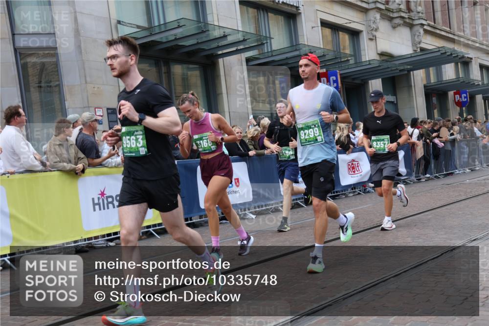 13.09.2026 - 21. swb-Marathon Bremen Strokosch-Dieckow http://msf.ph/oto/10335748 13.09.2026 13:25:03 Ziel 209, 260, 1119, 1166, 1436, 1448, 1650, 1658, 2046, 3168, 3187, 4294, 4459, 5755, 5814, 6113, 6380, 7252, 7306, 7326, 8357, 8695, 8769, 9036, 9299, 9460, 9468, 9493, 9563, 13025, 13088, 972, 1080, 1166, 1264, 1516, 2280, 2322, 2761, 3015, 3105, 4091, 4113, 4198, 4262, 4277, 4507, 4918, 4973, 5664, 6079, 6360, 6544, 6626, 6807, 6943, 7409, 7854, 8245, 8853, 9073, 9152, 9360, 10103 meine-sportfotos.de