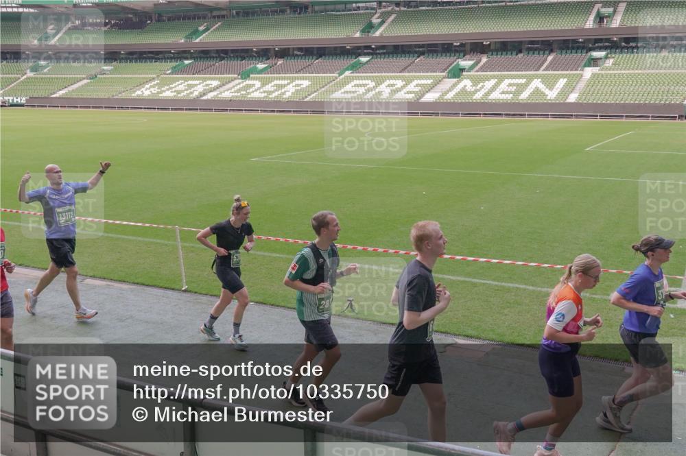 13.09.2026 - 21. swb-Marathon Bremen Michael Burmester http://msf.ph/oto/10335750 13.09.2026 13:10:46 Laufen im Stadion 164, 265, 373, 391, 448, 532, 581, 869, 898, 984, 1180, 1738, 1855, 1867, 1894, 1952, 1967, 2202, 2232, 2268, 2281, 2284, 2299, 2330, 2333, 2339, 2342, 2432, 2443, 2471, 2525, 2530, 2531, 2553, 2573, 2589, 2594, 2654, 2669, 2682, 2714, 2717, 2784, 2785, 2804, 2819, 2836, 2920, 2932, 3026, 3032, 3063, 3086, 3089, 3122, 3159, 3174, 3207, 3208, 3291, 3316, 3333, 3352, 3370, 3398, 3409, 3410, 3470, 3549, 3707, 3769, 109, 551 meine-sportfotos.de