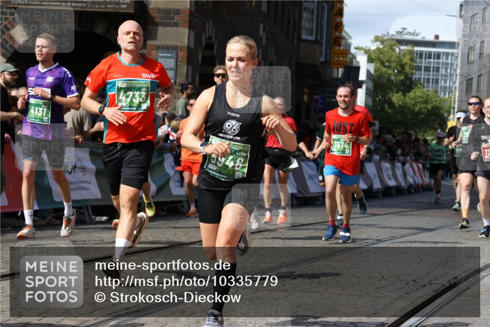 13.09.2026 - 21. swb-Marathon Bremen Strokosch-Dieckow http://msf.ph/oto/10335779 13.09.2026 13:18:03 Ziel 771, 1297, 2008, 2125, 2234, 2812, 3051, 3192, 3760, 4171, 4286, 4374, 4498, 4499, 4620, 5041, 5530, 5550, 5817, 7901, 8100, 8250, 9400, 9505, 13107, 1872, 2260, 2671, 3241, 3458, 3514, 3634, 4131, 5292, 5695, 6152, 7954, 8094, 8943, 8944, 9134, 9609, 10065 meine-sportfotos.de