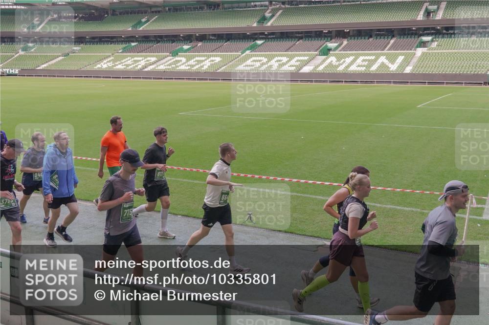 13.09.2026 - 21. swb-Marathon Bremen Michael Burmester http://msf.ph/oto/10335801 13.09.2026 13:10:52 Laufen im Stadion 164, 265, 373, 391, 448, 581, 703, 869, 898, 984, 1180, 1738, 1855, 1867, 1894, 1936, 1952, 1967, 2202, 2232, 2268, 2281, 2284, 2299, 2330, 2333, 2339, 2342, 2353, 2432, 2443, 2471, 2525, 2530, 2531, 2553, 2573, 2589, 2594, 2654, 2669, 2682, 2714, 2717, 2784, 2785, 2804, 2819, 2836, 2907, 2920, 2932, 2976, 3026, 3032, 3063, 3082, 3086, 3089, 3122, 3159, 3174, 3207, 3208, 3291, 3316, 3333, 3352, 3370, 3398, 3409, 3410, 3470, 3549, 3707, 3769, 551 meine-sportfotos.de