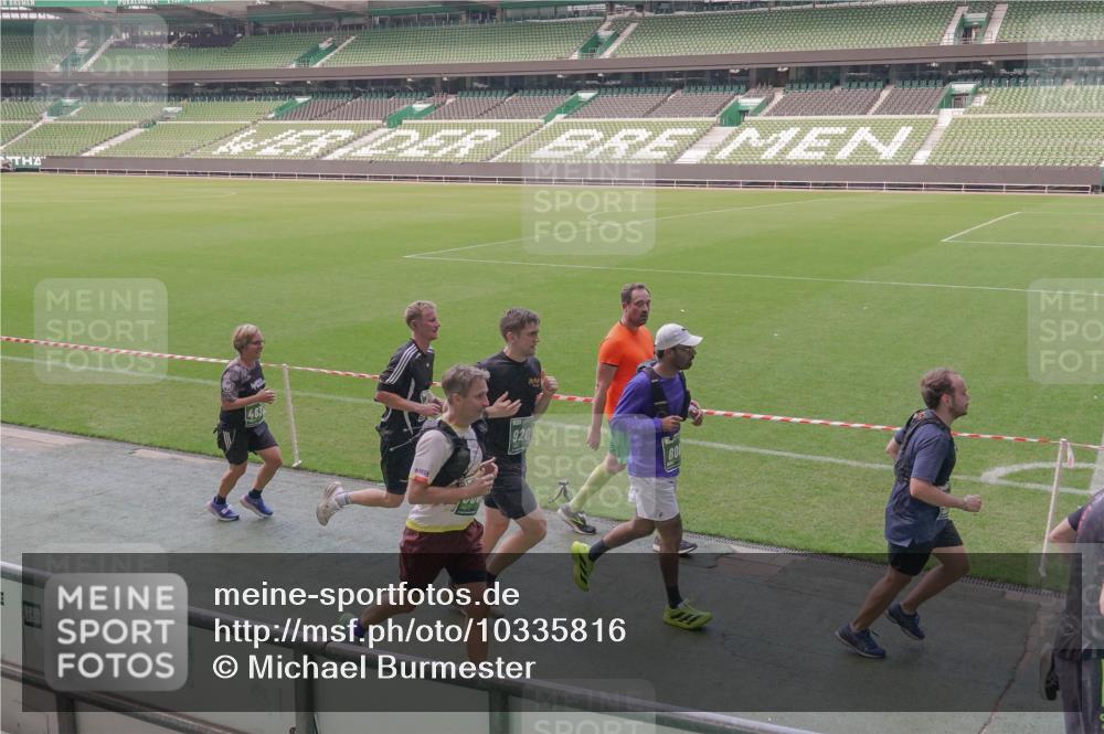 13.09.2026 - 21. swb-Marathon Bremen Michael Burmester http://msf.ph/oto/10335816 13.09.2026 13:10:54 Laufen im Stadion 164, 265, 373, 391, 448, 581, 703, 869, 898, 984, 1180, 1738, 1855, 1867, 1894, 1936, 1952, 1967, 2202, 2232, 2268, 2281, 2284, 2299, 2330, 2333, 2339, 2342, 2353, 2432, 2443, 2471, 2525, 2530, 2531, 2553, 2573, 2589, 2594, 2654, 2669, 2682, 2714, 2717, 2784, 2785, 2804, 2819, 2836, 2907, 2920, 2932, 2976, 3026, 3032, 3063, 3082, 3086, 3089, 3122, 3159, 3174, 3207, 3208, 3291, 3316, 3328, 3333, 3352, 3370, 3398, 3409, 3410, 3470, 3549, 3707, 3769, 551 meine-sportfotos.de