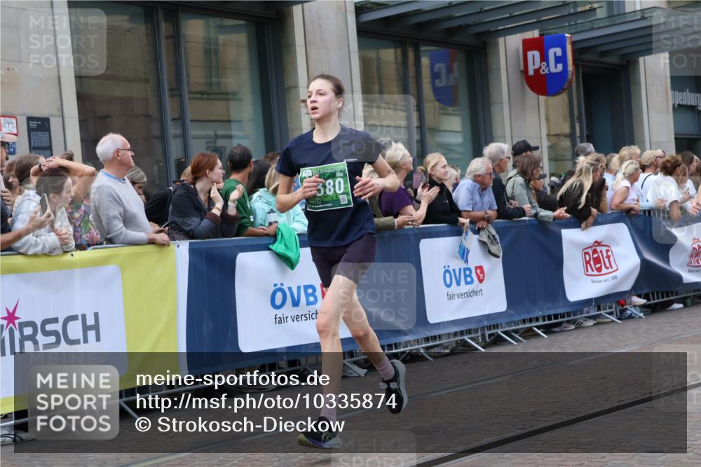 13.09.2026 - 21. swb-Marathon Bremen Strokosch-Dieckow http://msf.ph/oto/10335874 13.09.2026 13:25:06 Ziel 209, 260, 1119, 1436, 1650, 1658, 2046, 3168, 3187, 4294, 4459, 5755, 5814, 6113, 6380, 7252, 7306, 7326, 8357, 8545, 8695, 8769, 9036, 9299, 9460, 9468, 9506, 9563, 13025, 972, 1080, 1166, 1264, 1436, 1448, 2322, 2761, 3015, 3105, 4091, 4113, 4198, 4262, 4507, 4918, 4973, 5664, 6079, 6360, 6544, 6807, 6943, 7409, 7854, 8245, 8853, 9073, 9152, 9360, 9493, 10103, 13088 meine-sportfotos.de