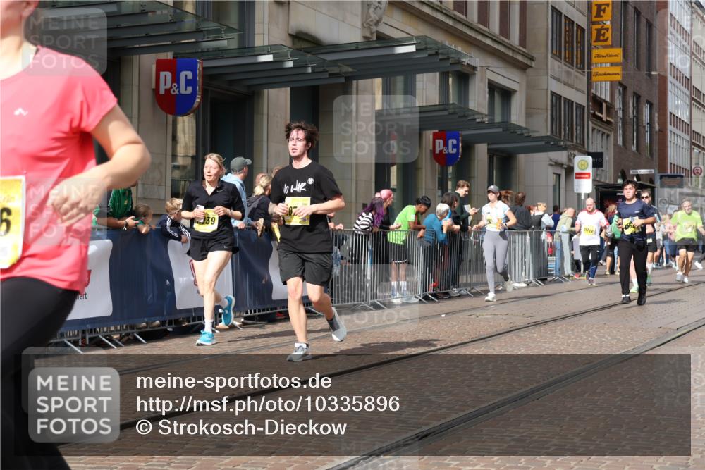 13.09.2026 - 21. swb-Marathon Bremen Strokosch-Dieckow http://msf.ph/oto/10335896 13.09.2026 11:04:47 Ziel 10370, 10465, 10576, 10697, 10718, 10729, 10741, 10800, 10850, 10855, 10975, 10995, 11102, 11105, 11133, 11157, 11218, 11272, 11281, 11326, 11518, 11584, 11616, 11722, 11900, 11939, 12002, 12011, 12064, 12079, 12080, 12099, 12235, 12335, 12420, 12522, 10160, 10198, 10283, 10315, 10481, 10711, 10729, 10755, 10855, 10856, 10877, 10940, 11006, 11114, 11364, 11366, 11395, 11518, 11592, 11705, 11757, 11761, 11991, 12005 meine-sportfotos.de