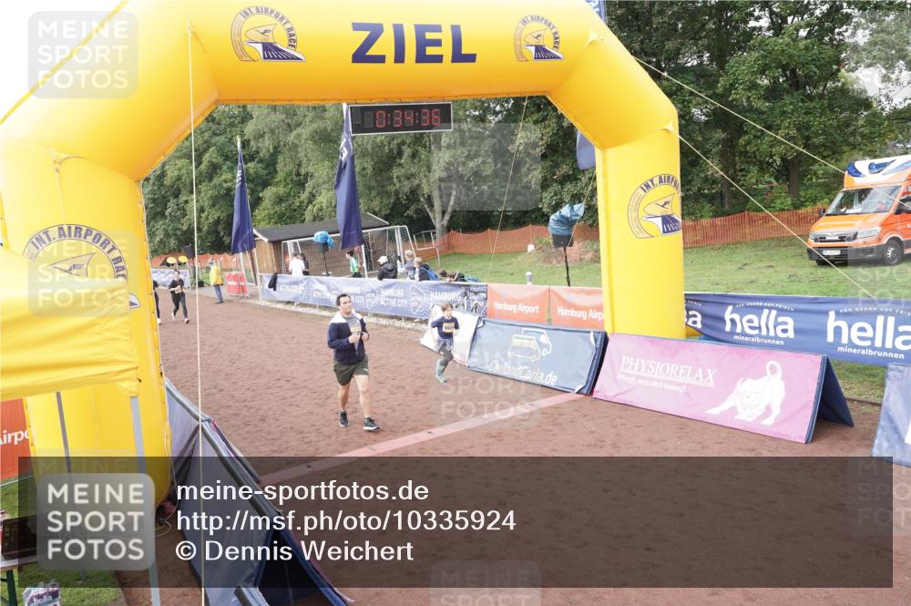 13.09.2026 - Airport Race Dennis Weichert http://msf.ph/oto/10335924 13.09.2026 10:35:09 Ziel 4042, 4043, 5025, 5185, 5226 meine-sportfotos.de