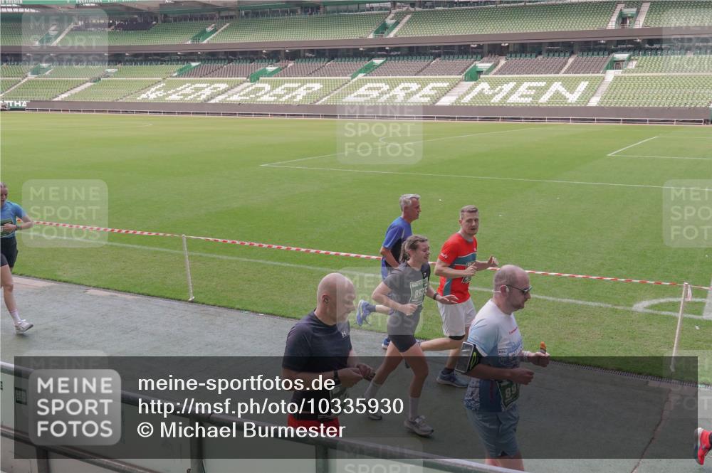 13.09.2026 - 21. swb-Marathon Bremen Michael Burmester http://msf.ph/oto/10335930 13.09.2026 13:11:06 Laufen im Stadion 164, 265, 373, 448, 581, 703, 843, 869, 984, 1113, 1180, 1435, 1738, 1849, 1851, 1855, 1867, 1894, 1936, 1952, 1967, 2202, 2232, 2248, 2268, 2281, 2284, 2299, 2330, 2333, 2339, 2342, 2353, 2375, 2426, 2432, 2443, 2530, 2531, 2553, 2573, 2589, 2594, 2654, 2659, 2669, 2682, 2714, 2717, 2784, 2785, 2804, 2819, 2822, 2836, 2907, 2920, 2932, 2976, 3026, 3027, 3063, 3079, 3082, 3086, 3089, 3122, 3159, 3174, 3207, 3208, 3291, 3328, 3349, 3352, 3370, 3409, 3410, 3470, 3549, 551 meine-sportfotos.de