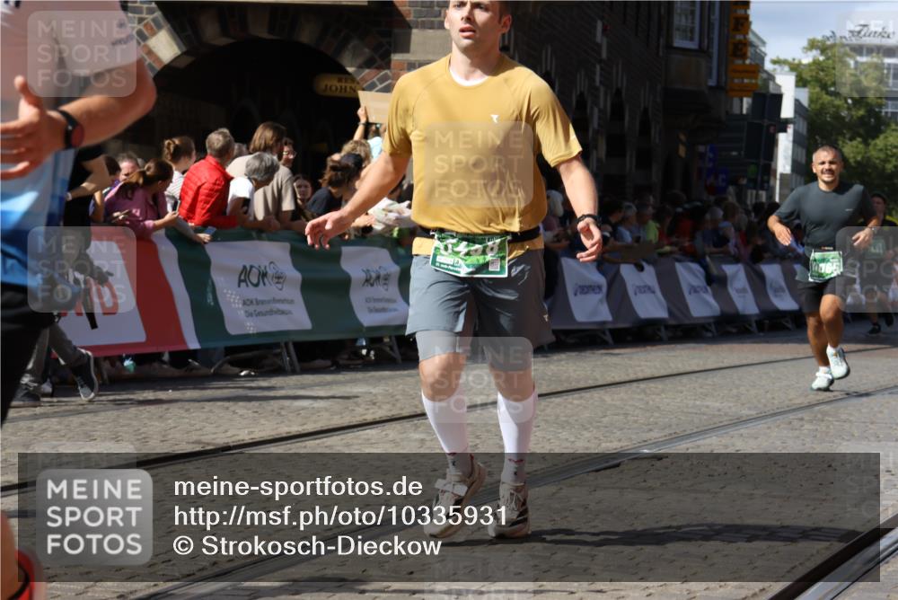 13.09.2026 - 21. swb-Marathon Bremen Strokosch-Dieckow http://msf.ph/oto/10335931 13.09.2026 13:18:11 Ziel 948, 1631, 1797, 2001, 2125, 2634, 2812, 3051, 3192, 4286, 4374, 4498, 4499, 4620, 5530, 5817, 5935, 8805, 8869, 9505, 9595, 9596, 9837, 13041, 13107, 1146, 1419, 5307, 5460, 7491, 7954, 10065, 13150 meine-sportfotos.de