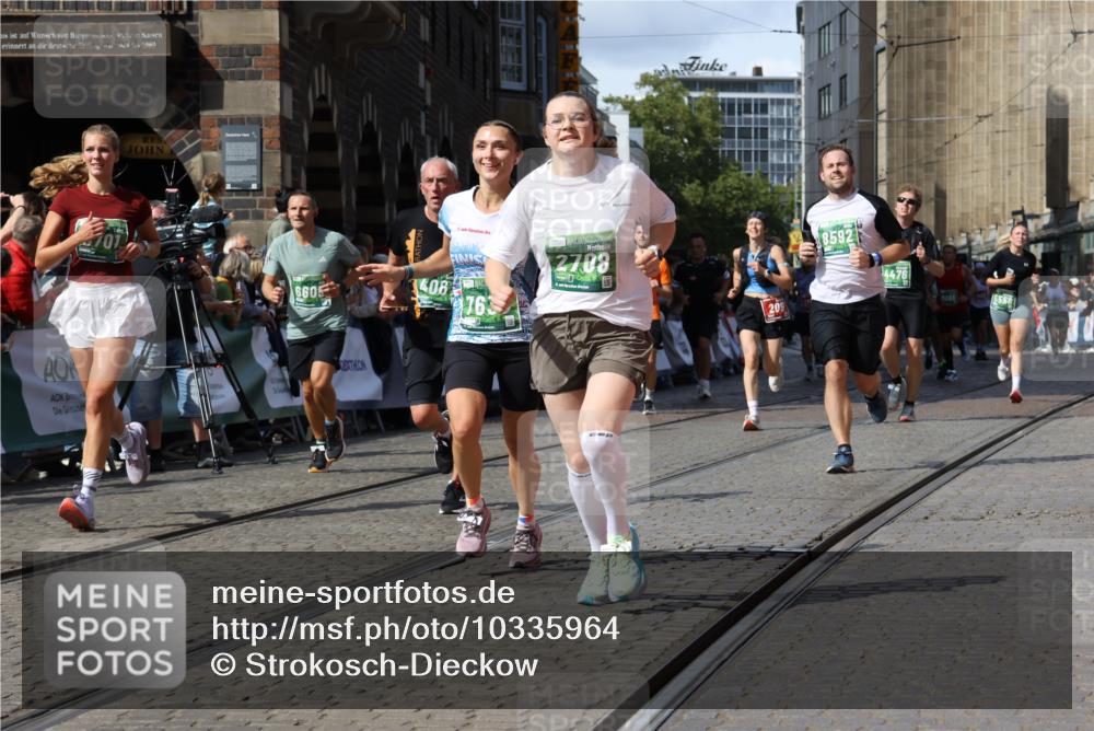 13.09.2026 - 21. swb-Marathon Bremen Strokosch-Dieckow http://msf.ph/oto/10335964 13.09.2026 13:25:55 Ziel 191, 209, 1458, 1650, 1752, 2421, 3124, 3186, 3806, 4439, 4717, 4927, 5139, 5703, 5755, 5814, 7252, 8545, 8597, 8695, 8890, 9440, 9468, 9506, 1896, 2062, 2666, 3248, 3516, 4067, 4476, 4724, 5558, 5701, 5854, 6605, 6886, 8361, 8592, 8635, 9266, 9794 meine-sportfotos.de