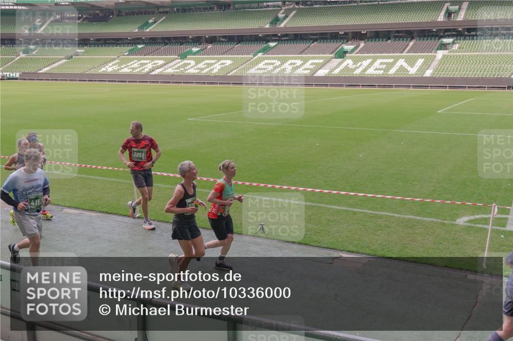 13.09.2026 - 21. swb-Marathon Bremen Michael Burmester http://msf.ph/oto/10336000 13.09.2026 13:11:13 Laufen im Stadion 265, 373, 448, 581, 703, 843, 869, 984, 1113, 1180, 1435, 1738, 1849, 1851, 1855, 1867, 1894, 1936, 1952, 1967, 2202, 2248, 2268, 2281, 2284, 2299, 2330, 2333, 2339, 2342, 2353, 2375, 2426, 2432, 2443, 2530, 2531, 2553, 2589, 2654, 2659, 2669, 2673, 2682, 2714, 2717, 2784, 2785, 2804, 2819, 2822, 2836, 2850, 2907, 2920, 2932, 2976, 3026, 3027, 3063, 3079, 3082, 3086, 3089, 3122, 3159, 3174, 3207, 3208, 3291, 3328, 3349, 3352, 3370, 3409, 3410, 3470, 3549, 551 meine-sportfotos.de