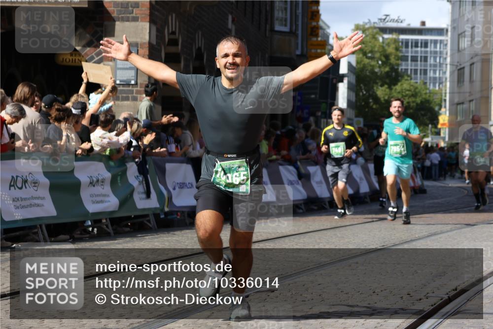 13.09.2026 - 21. swb-Marathon Bremen Strokosch-Dieckow http://msf.ph/oto/10336014 13.09.2026 13:18:13 Ziel 948, 1631, 1797, 2001, 2125, 2634, 3051, 3192, 4286, 4374, 5530, 5817, 5935, 5948, 6290, 6448, 8805, 8869, 9505, 9595, 9596, 9837, 13041, 1146, 1419, 2055, 5307, 5460, 6293, 6294, 6818, 7491, 7954, 13150 meine-sportfotos.de