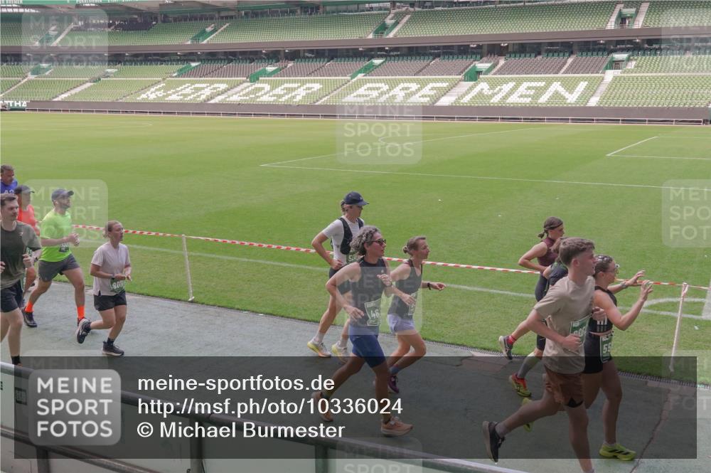 13.09.2026 - 21. swb-Marathon Bremen Michael Burmester http://msf.ph/oto/10336024 13.09.2026 13:11:16 Laufen im Stadion 265, 373, 581, 703, 843, 869, 984, 1113, 1180, 1226, 1435, 1738, 1849, 1851, 1855, 1867, 1894, 1936, 1952, 1967, 2202, 2248, 2268, 2281, 2284, 2299, 2330, 2333, 2339, 2342, 2353, 2375, 2426, 2432, 2443, 2530, 2531, 2553, 2589, 2654, 2659, 2669, 2673, 2682, 2714, 2717, 2784, 2785, 2804, 2819, 2822, 2836, 2850, 2907, 2920, 2932, 2976, 3026, 3027, 3063, 3079, 3082, 3086, 3089, 3122, 3159, 3174, 3207, 3208, 3291, 3328, 3349, 3352, 3370, 3409, 3410, 3470, 3549, 551 meine-sportfotos.de