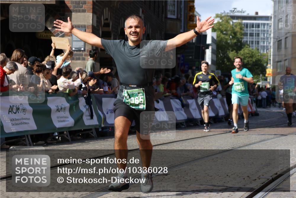 13.09.2026 - 21. swb-Marathon Bremen Strokosch-Dieckow http://msf.ph/oto/10336028 13.09.2026 13:18:13 Ziel 948, 1631, 1797, 2001, 2125, 2634, 3051, 3192, 4286, 4374, 5530, 5817, 5935, 5948, 6290, 6448, 8805, 8869, 9505, 9595, 9596, 9837, 13041, 1146, 1419, 2055, 5307, 5460, 6293, 6294, 6818, 7491, 7954, 13150 meine-sportfotos.de