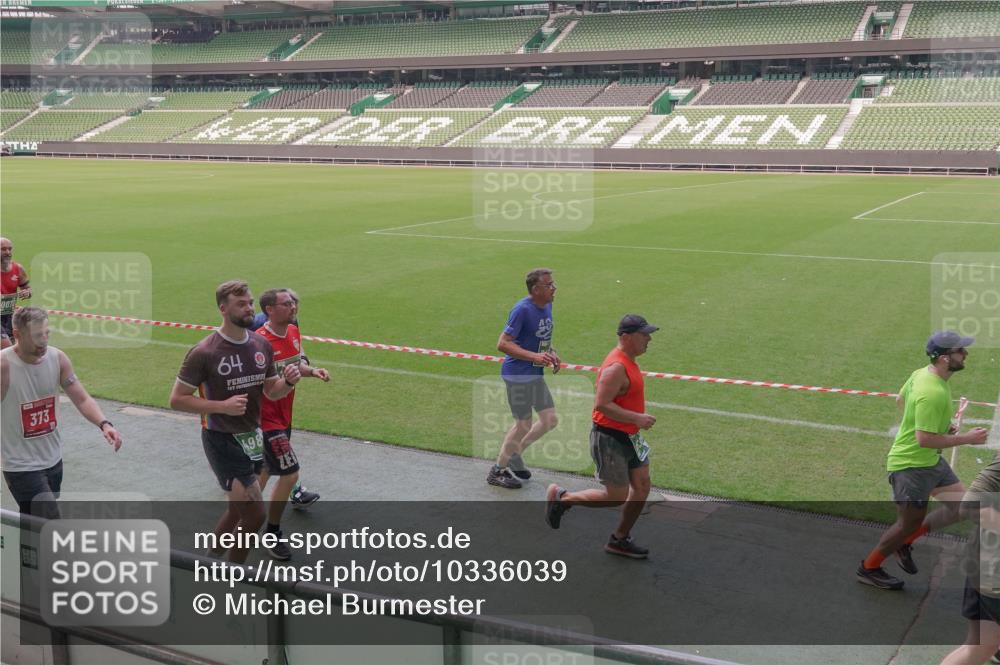 13.09.2026 - 21. swb-Marathon Bremen Michael Burmester http://msf.ph/oto/10336039 13.09.2026 13:11:18 Laufen im Stadion 265, 373, 581, 703, 843, 869, 984, 1113, 1180, 1226, 1435, 1738, 1849, 1851, 1855, 1867, 1894, 1936, 1952, 1967, 2202, 2248, 2268, 2281, 2284, 2299, 2330, 2333, 2339, 2342, 2353, 2375, 2426, 2432, 2443, 2530, 2531, 2553, 2589, 2654, 2659, 2669, 2673, 2682, 2714, 2784, 2785, 2804, 2819, 2822, 2836, 2850, 2907, 2920, 2932, 2976, 3026, 3027, 3063, 3079, 3082, 3086, 3089, 3122, 3159, 3174, 3207, 3208, 3308, 3328, 3349, 3352, 3370, 3409, 3410, 3470, 3549, 551 meine-sportfotos.de