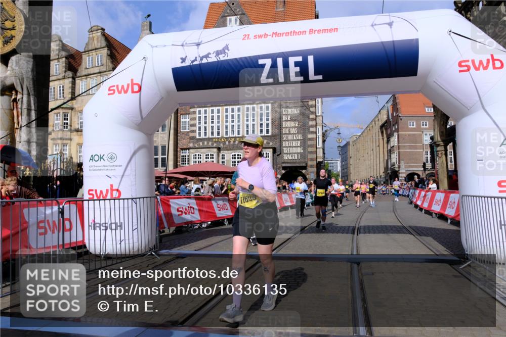 13.09.2026 - 21. swb-Marathon Bremen Tim E. http://msf.ph/oto/10336135 13.09.2026 11:07:31 Ziel 10156, 10205, 10360, 10488, 10748, 11100, 11123, 11246, 11393, 11439, 11600, 11684, 11696, 11759, 11822, 11823, 11917, 12020, 12173, 12255, 12266, 12536 meine-sportfotos.de