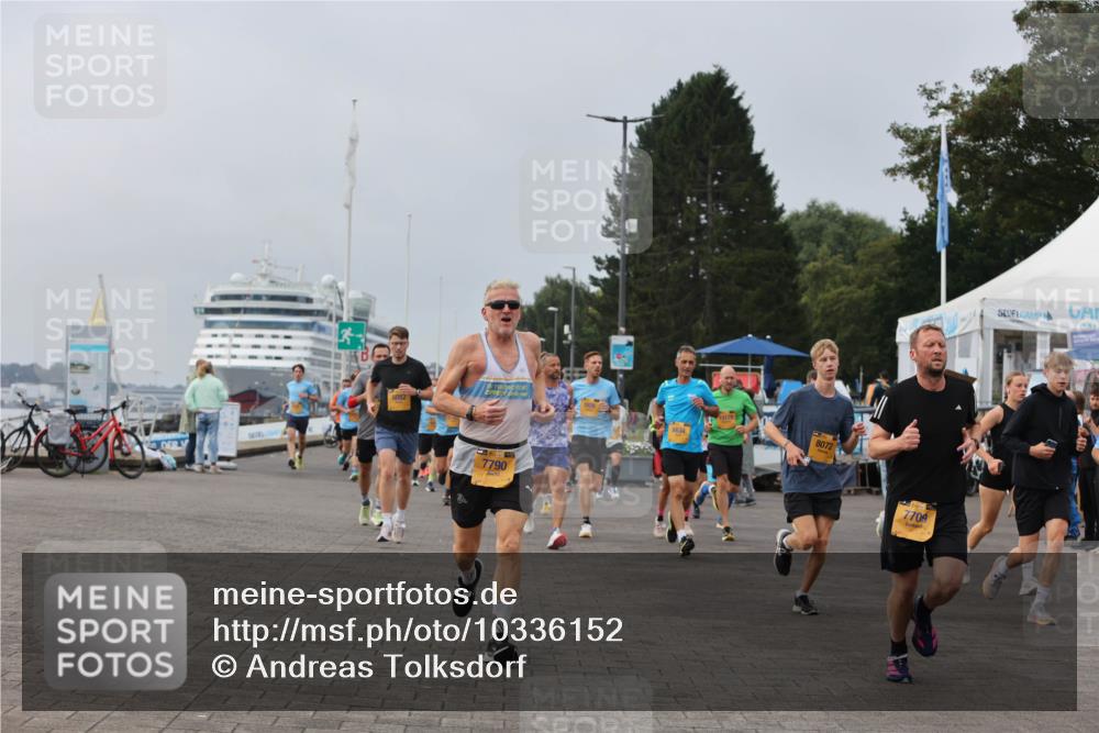 13.09.2026 - Kiel Lauf Andreas Tolksdorf http://msf.ph/oto/10336152 13.09.2026 09:53:35 Kiellinie 8072, 7790, 7709 meine-sportfotos.de