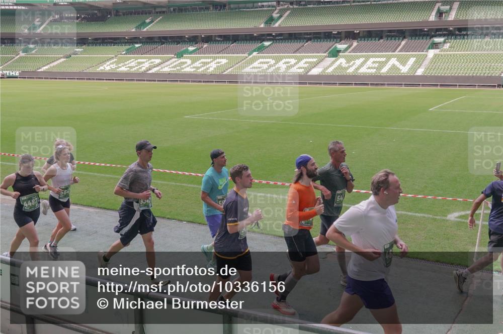 13.09.2026 - 21. swb-Marathon Bremen Michael Burmester http://msf.ph/oto/10336156 13.09.2026 13:11:30 Laufen im Stadion 265, 373, 581, 703, 843, 984, 1113, 1226, 1435, 1738, 1849, 1851, 1855, 1867, 1894, 1936, 1952, 1967, 2202, 2248, 2268, 2281, 2284, 2299, 2330, 2333, 2336, 2339, 2342, 2353, 2375, 2377, 2398, 2426, 2432, 2443, 2530, 2531, 2553, 2589, 2654, 2659, 2669, 2673, 2682, 2784, 2804, 2819, 2822, 2836, 2850, 2907, 2932, 2976, 3026, 3027, 3079, 3082, 3089, 3122, 3143, 3159, 3174, 3207, 3208, 3308, 3328, 3349, 3352, 3370, 3409, 3410, 3470, 3549, 551 meine-sportfotos.de