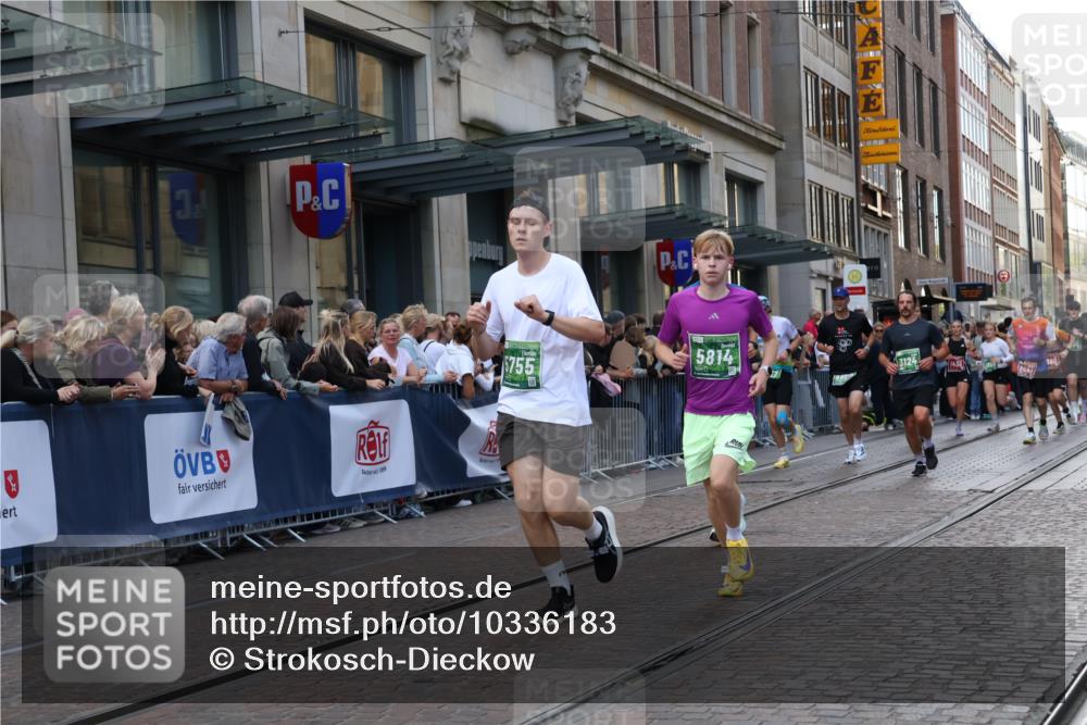 13.09.2026 - 21. swb-Marathon Bremen Strokosch-Dieckow http://msf.ph/oto/10336183 13.09.2026 13:25:14 Ziel 191, 209, 260, 1458, 1650, 1658, 1752, 2046, 3124, 3168, 3186, 3806, 4294, 4439, 4717, 4927, 5703, 5755, 5814, 6380, 7252, 8357, 8545, 8597, 8695, 8769, 8890, 9299, 9440, 9460, 9468, 9506, 9563, 13025, 972, 1080, 1119, 1166, 1264, 1436, 1448, 2322, 2761, 3105, 3187, 4091, 4113, 4459, 4507, 4918, 4973, 6079, 6113, 6360, 6544, 6943, 7306, 7326, 7409, 7854, 8245, 9036, 9073, 9152, 9360, 9493, 9563, 13088 meine-sportfotos.de