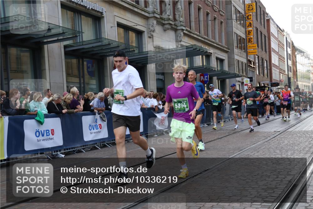 13.09.2026 - 21. swb-Marathon Bremen Strokosch-Dieckow http://msf.ph/oto/10336219 13.09.2026 13:25:15 Ziel 191, 209, 260, 1458, 1650, 1658, 1752, 2046, 2421, 3124, 3168, 3186, 3806, 4294, 4439, 4717, 4927, 5139, 5703, 5755, 5814, 6380, 7252, 8357, 8545, 8597, 8695, 8769, 8890, 9299, 9440, 9460, 9468, 9506, 13025, 972, 1080, 1119, 1166, 1264, 1436, 1448, 2046, 2322, 3105, 3168, 3187, 4091, 4113, 4294, 4459, 4507, 4918, 4973, 6079, 6113, 6544, 6943, 7306, 7326, 7409, 8245, 9036, 9073, 9152, 9360, 9493, 9563, 13088 meine-sportfotos.de
