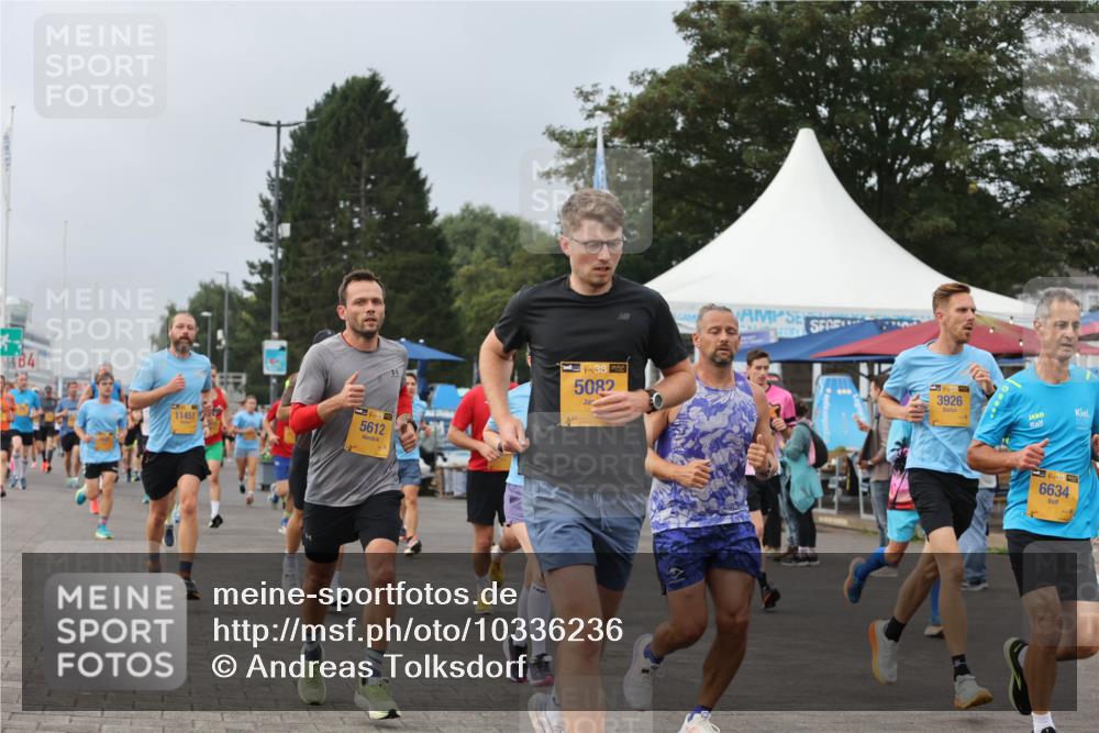 13.09.2026 - Kiel Lauf Andreas Tolksdorf http://msf.ph/oto/10336236 13.09.2026 09:53:39 Kiellinie 84, 11451, 5612, 8, 5082, 3926, 38, 6634 meine-sportfotos.de