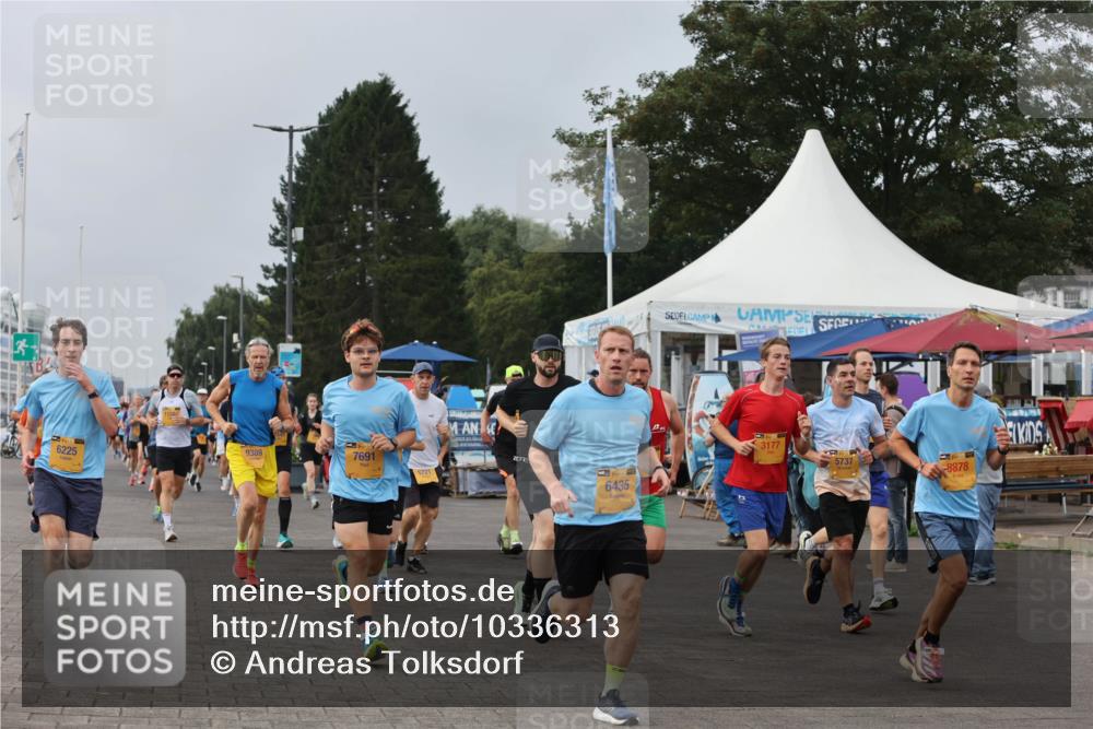 13.09.2026 - Kiel Lauf Andreas Tolksdorf http://msf.ph/oto/10336313 13.09.2026 09:53:42 Kiellinie 9389, 6225, 7691, 6435, 3177, 5737, 8878 meine-sportfotos.de