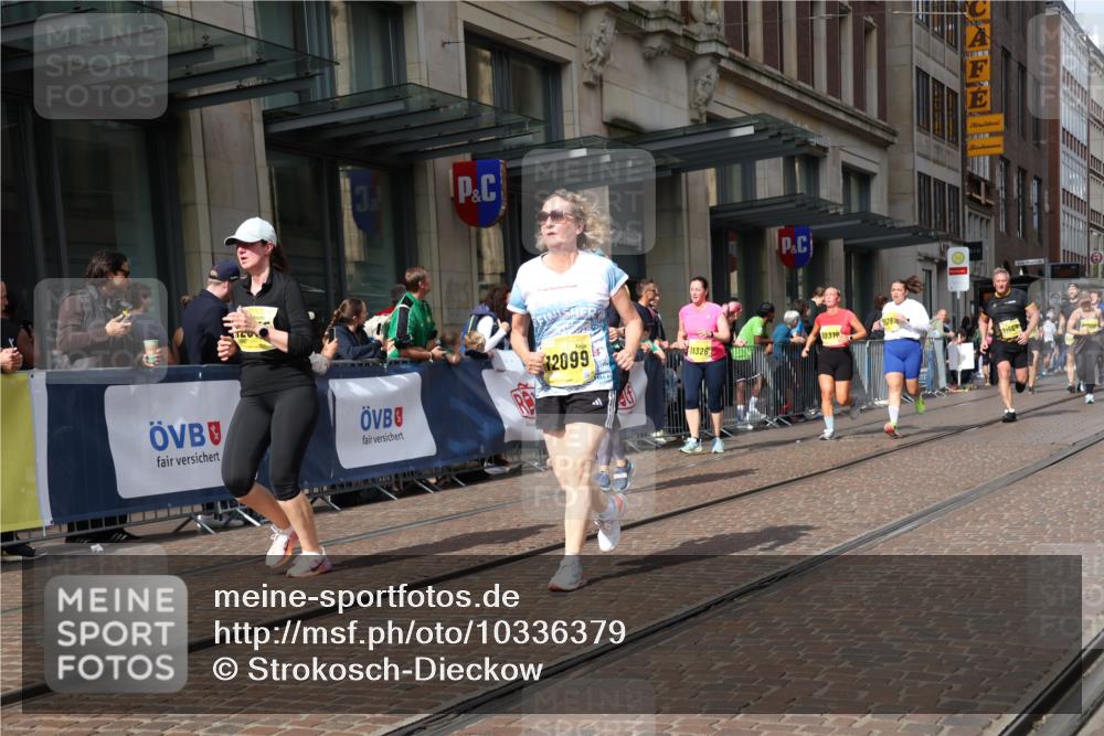13.09.2026 - 21. swb-Marathon Bremen Strokosch-Dieckow http://msf.ph/oto/10336379 13.09.2026 11:04:58 Ziel 10370, 10411, 10576, 10697, 10717, 10718, 10800, 10802, 10995, 11102, 11105, 11146, 11157, 11218, 11281, 11326, 11334, 11394, 11584, 11616, 11722, 11900, 12002, 12011, 12064, 12079, 12080, 12099, 12251, 12335, 10198, 10283, 10315, 10465, 10481, 10729, 10741, 10850, 10855, 10856, 10940, 10975, 11006, 11133, 11272, 11364, 11366, 11395, 11518, 11592, 11705, 11757, 11939, 12002, 12005 meine-sportfotos.de