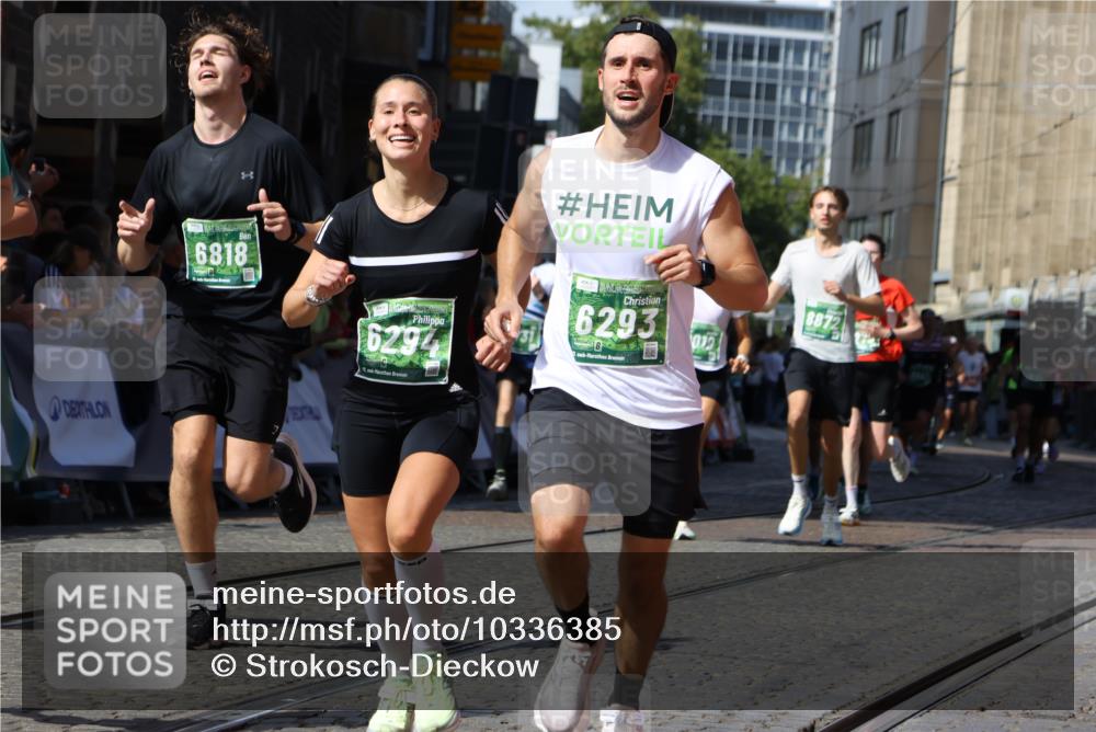 13.09.2026 - 21. swb-Marathon Bremen Strokosch-Dieckow http://msf.ph/oto/10336385 13.09.2026 13:18:27 Ziel 1631, 1797, 1872, 2260, 2634, 2671, 3241, 3458, 3514, 3634, 4131, 4733, 5292, 5695, 5948, 6152, 6290, 6448, 8094, 8805, 8869, 8943, 8944, 9134, 9609, 9837, 10065, 465, 2324, 2948, 3631, 4120, 4413, 4642, 5867, 6787, 6818, 7245, 7731, 8404, 8540, 8743, 8872, 9019, 9275, 9327, 9833 meine-sportfotos.de