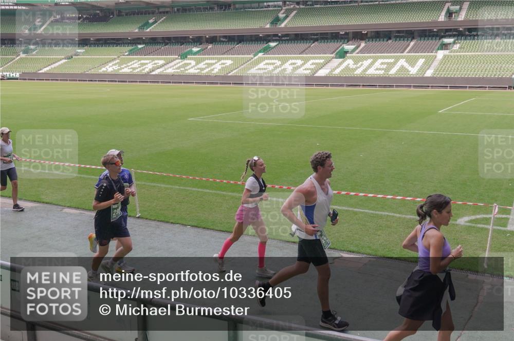 13.09.2026 - 21. swb-Marathon Bremen Michael Burmester http://msf.ph/oto/10336405 13.09.2026 13:12:03 Laufen im Stadion 118, 265, 373, 514, 581, 703, 843, 984, 1113, 1226, 1286, 1334, 1435, 1738, 1849, 1851, 1936, 1952, 2005, 2248, 2264, 2281, 2299, 2330, 2333, 2336, 2353, 2375, 2377, 2398, 2426, 2432, 2443, 2505, 2531, 2589, 2659, 2669, 2673, 2684, 2765, 2784, 2804, 2815, 2822, 2836, 2850, 2860, 2895, 2907, 2963, 2966, 2975, 2976, 3026, 3027, 3079, 3082, 3143, 3155, 3159, 3174, 3207, 3308, 3328, 3349, 3352, 3409, 3434, 3470, 3549, 551 meine-sportfotos.de