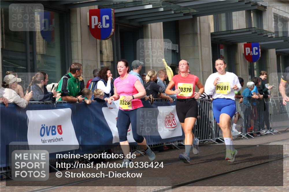 13.09.2026 - 21. swb-Marathon Bremen Strokosch-Dieckow http://msf.ph/oto/10336424 13.09.2026 11:04:59 Ziel 10186, 10370, 10411, 10432, 10576, 10697, 10717, 10718, 10800, 10802, 10995, 11102, 11105, 11146, 11157, 11218, 11281, 11326, 11334, 11394, 11571, 11572, 11584, 11616, 11722, 11900, 12011, 12055, 12064, 12079, 12080, 12099, 12251, 12335, 10198, 10283, 10315, 10465, 10481, 10729, 10741, 10850, 10855, 10856, 10940, 10975, 11006, 11133, 11272, 11364, 11366, 11395, 11518, 11592, 11705, 11757, 11939, 12002, 12005, 12064 meine-sportfotos.de