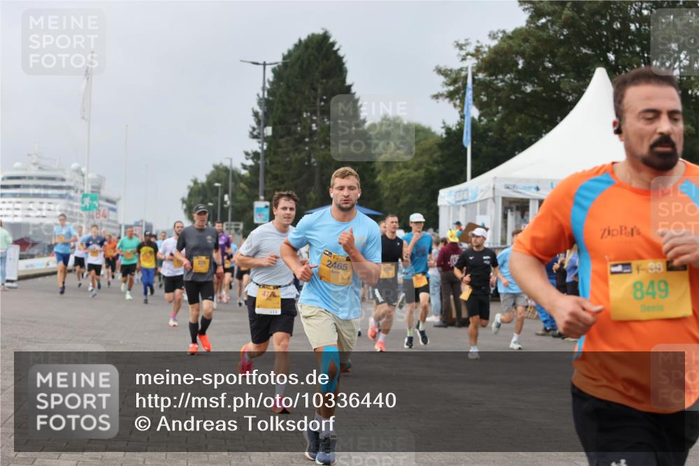 13.09.2026 - Kiel Lauf Andreas Tolksdorf http://msf.ph/oto/10336440 13.09.2026 09:53:47 Kiellinie 38, 2465, 38, 849 meine-sportfotos.de