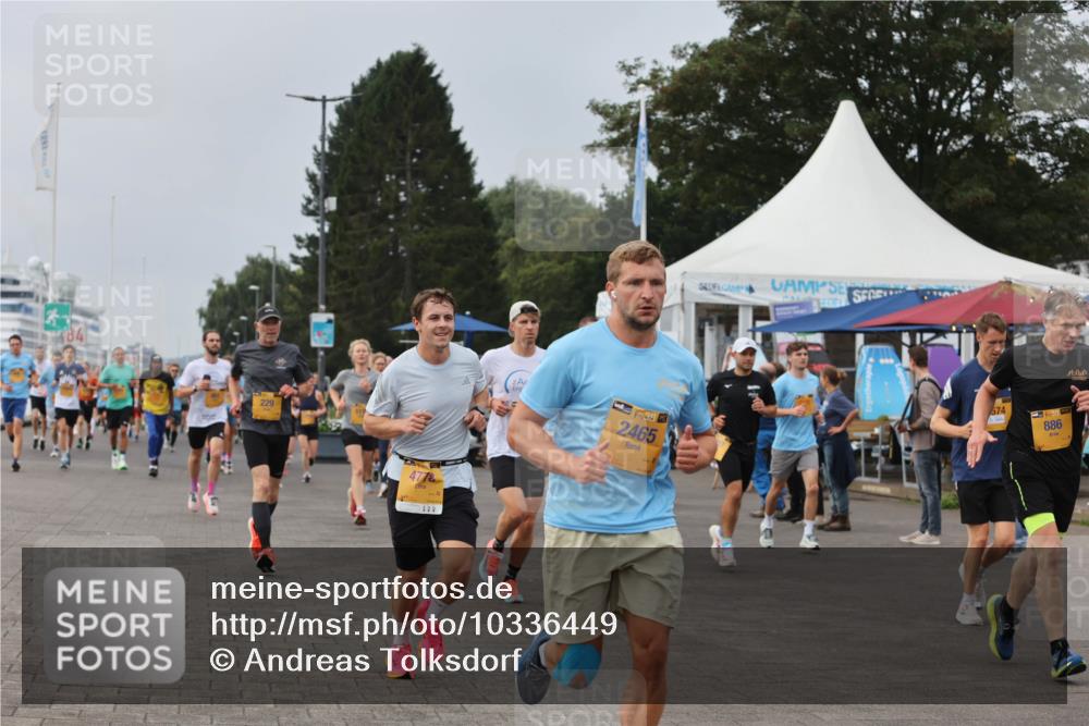 13.09.2026 - Kiel Lauf Andreas Tolksdorf http://msf.ph/oto/10336449 13.09.2026 09:53:48 Kiellinie 229, 38, 2465, 574, 886 meine-sportfotos.de