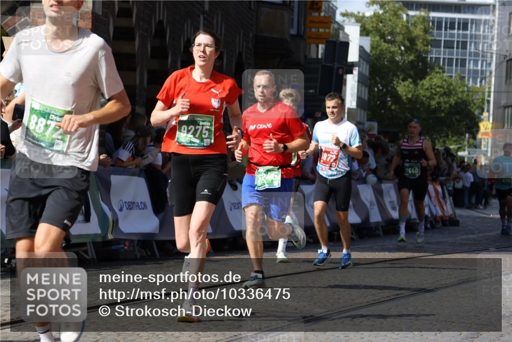 13.09.2026 - 21. swb-Marathon Bremen Strokosch-Dieckow http://msf.ph/oto/10336475 13.09.2026 13:18:30 Ziel 1631, 1872, 2260, 2671, 3241, 3458, 3514, 3634, 4131, 4733, 5292, 5695, 5948, 6152, 6290, 6448, 7954, 8094, 8943, 8944, 9134, 9609, 10065, 465, 2324, 2948, 3631, 4120, 4413, 4642, 5867, 6787, 7163, 7245, 8540, 8743, 9275, 9327, 9833 meine-sportfotos.de