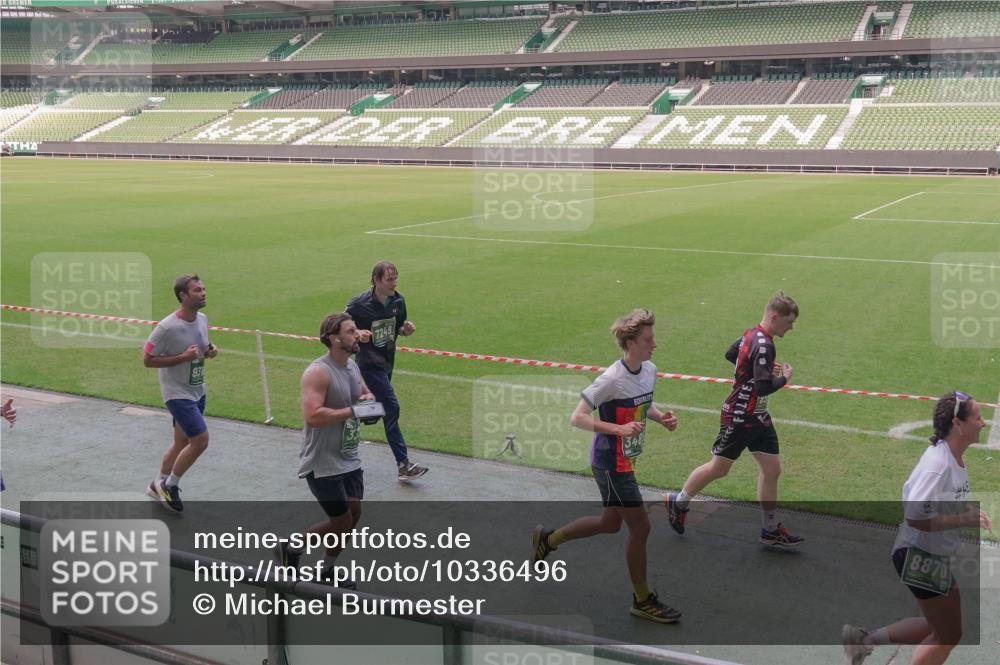 13.09.2026 - 21. swb-Marathon Bremen Michael Burmester http://msf.ph/oto/10336496 13.09.2026 13:12:14 Laufen im Stadion 118, 183, 265, 514, 695, 703, 843, 933, 984, 1113, 1226, 1286, 1334, 1435, 1849, 1851, 1936, 1952, 2005, 2248, 2264, 2281, 2299, 2330, 2336, 2353, 2375, 2377, 2398, 2426, 2443, 2461, 2478, 2505, 2531, 2589, 2659, 2669, 2673, 2684, 2765, 2784, 2792, 2804, 2815, 2822, 2836, 2850, 2860, 2895, 2907, 2963, 2966, 2975, 2976, 3026, 3027, 3079, 3082, 3143, 3155, 3159, 3207, 3293, 3308, 3328, 3349, 3352, 3409, 3434, 3549, 551 meine-sportfotos.de