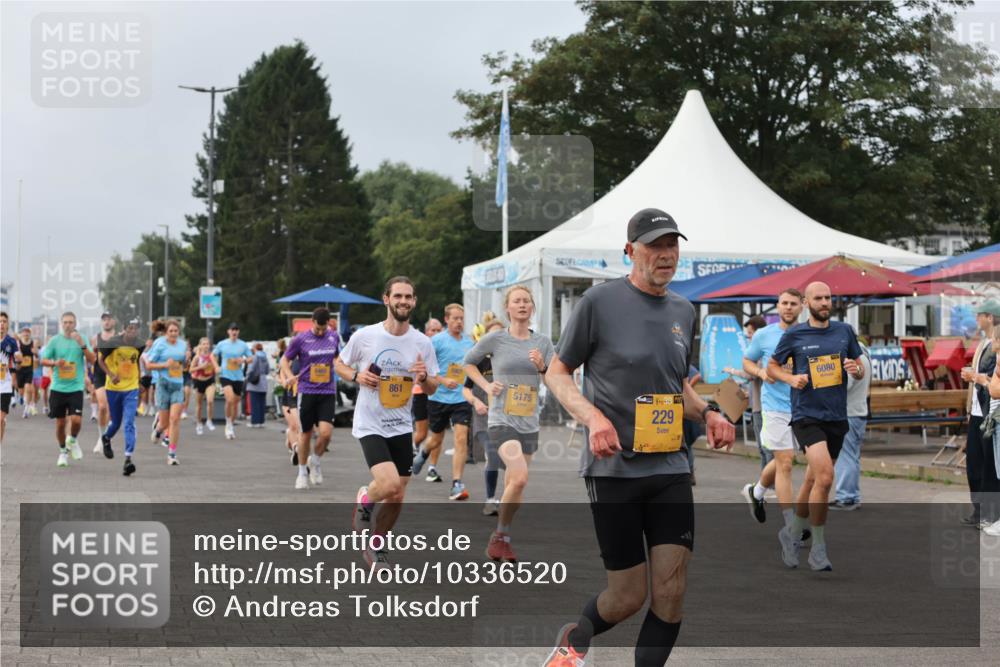 13.09.2026 - Kiel Lauf Andreas Tolksdorf http://msf.ph/oto/10336520 13.09.2026 09:53:50 Kiellinie 861, 5175, 38, 229, 20, 6080 meine-sportfotos.de