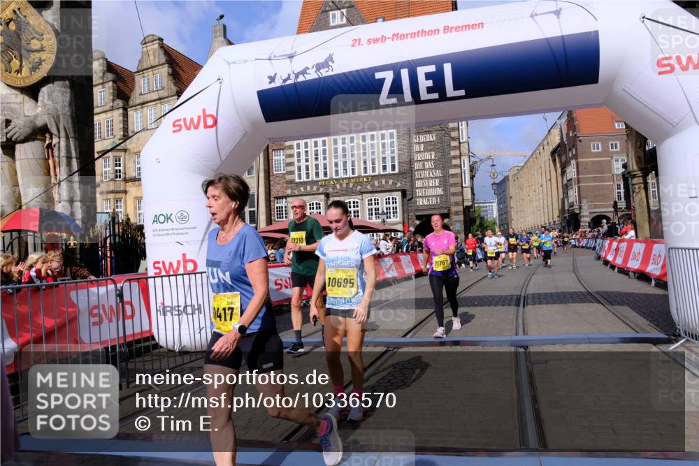 13.09.2026 - 21. swb-Marathon Bremen Tim E. http://msf.ph/oto/10336570 13.09.2026 11:07:43 Ziel 10138, 10205, 10279, 10280, 10488, 10501, 10505, 10695, 10748, 11123, 11246, 11417, 11759, 11767, 11865, 11899, 11917, 12020, 12173, 12210, 12266, 12277, 12419, 12536 meine-sportfotos.de