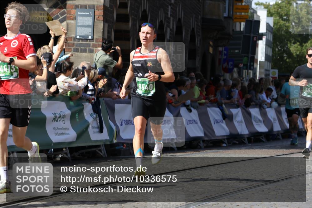 13.09.2026 - 21. swb-Marathon Bremen Strokosch-Dieckow http://msf.ph/oto/10336575 13.09.2026 13:18:34 Ziel 1146, 1419, 1872, 2260, 2671, 3241, 3458, 3514, 3634, 4131, 4733, 5292, 5460, 5695, 6152, 7491, 7954, 8094, 8943, 8944, 9134, 9609, 10065, 13150, 2324, 2948, 3631, 4120, 4413, 4642, 5867, 6787, 7104, 7163, 8540, 8743, 9327, 9833 meine-sportfotos.de