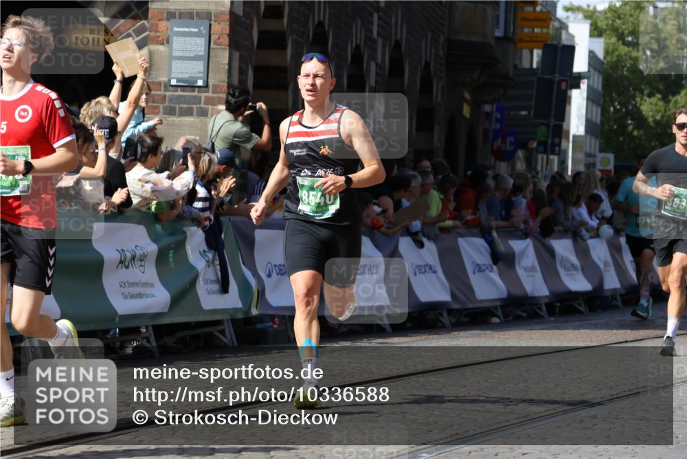 13.09.2026 - 21. swb-Marathon Bremen Strokosch-Dieckow http://msf.ph/oto/10336588 13.09.2026 13:18:34 Ziel 1146, 1419, 1872, 2260, 2671, 3241, 3458, 3514, 3634, 4131, 4733, 5292, 5460, 5695, 6152, 7491, 7954, 8094, 8943, 8944, 9134, 9609, 10065, 13150, 2324, 2948, 3631, 4120, 4413, 4642, 5867, 6787, 7104, 7163, 8540, 8743, 9327, 9833 meine-sportfotos.de