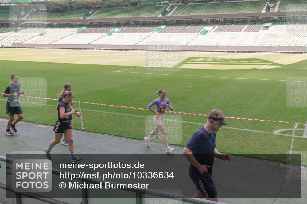 13.09.2026 - 21. swb-Marathon Bremen Michael Burmester http://msf.ph/oto/10336634 13.09.2026 13:12:29 Laufen im Stadion 118, 183, 265, 278, 349, 514, 576, 695, 702, 703, 843, 933, 950, 1005, 1113, 1143, 1226, 1286, 1334, 1435, 1641, 1849, 1851, 1936, 1952, 1991, 2005, 2248, 2264, 2281, 2299, 2330, 2336, 2353, 2375, 2377, 2398, 2426, 2439, 2461, 2478, 2505, 2612, 2659, 2665, 2669, 2673, 2684, 2765, 2773, 2792, 2804, 2815, 2822, 2836, 2850, 2860, 2884, 2895, 2907, 2921, 2963, 2966, 2975, 2976, 3027, 3079, 3082, 3143, 3155, 3159, 3253, 3293, 3308, 3313, 3328, 3349, 3352, 3434, 3549, 551 meine-sportfotos.de
