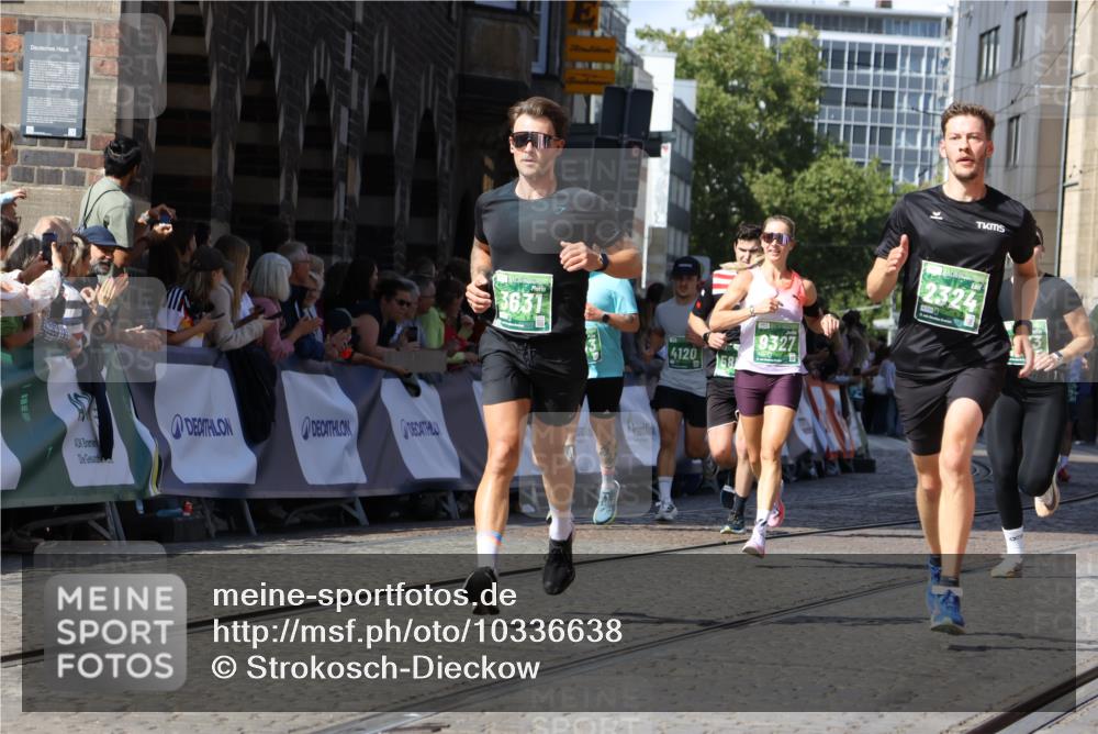 13.09.2026 - 21. swb-Marathon Bremen Strokosch-Dieckow http://msf.ph/oto/10336638 13.09.2026 13:18:36 Ziel 1146, 1419, 1872, 2260, 2671, 3241, 3458, 3514, 3634, 4131, 5292, 5307, 5460, 5695, 6152, 7491, 7954, 8094, 8943, 8944, 9134, 9609, 10065, 13150, 2324, 2948, 3631, 4120, 4642, 5277, 5867, 6787, 7104, 7163, 7602, 8743, 9327, 9833 meine-sportfotos.de
