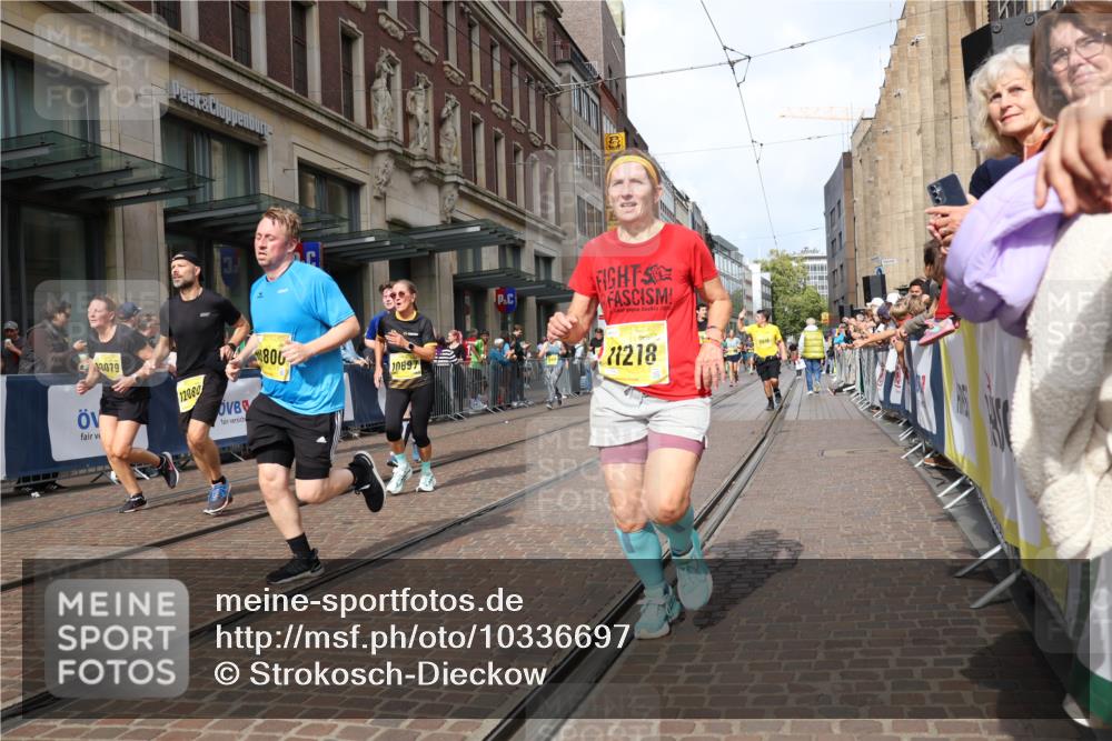 13.09.2026 - 21. swb-Marathon Bremen Strokosch-Dieckow http://msf.ph/oto/10336697 13.09.2026 11:05:06 Ziel 10186, 10411, 10432, 10576, 10697, 10717, 10802, 10995, 11102, 11146, 11157, 11218, 11314, 11326, 11334, 11387, 11394, 11521, 11571, 11572, 11616, 11724, 11892, 12011, 12055, 12079, 12080, 12251, 12273, 12330, 12362, 10198, 10283, 10315, 10370, 10465, 10718, 10729, 10741, 10800, 10850, 10855, 10856, 10940, 10975, 11006, 11105, 11133, 11272, 11281, 11395, 11518, 11584, 11722, 11757, 11900, 11939, 12002, 12005, 12064 meine-sportfotos.de