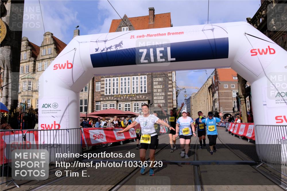 13.09.2026 - 21. swb-Marathon Bremen Tim E. http://msf.ph/oto/10336729 13.09.2026 11:07:48 Ziel 10138, 10205, 10279, 10280, 10363, 10364, 10501, 10505, 10580, 10695, 10748, 10907, 10935, 11123, 11223, 11417, 11643, 11767, 11865, 11899, 11917, 11924, 11934, 12020, 12167, 12168, 12173, 12210, 12277, 12419, 12509, 12536 meine-sportfotos.de