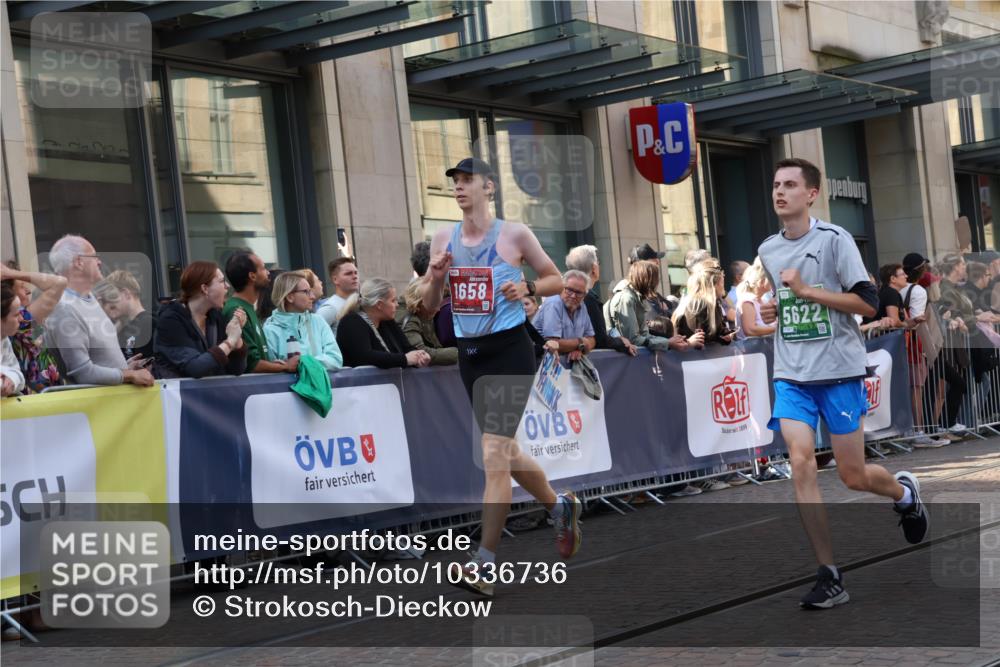 13.09.2026 - 21. swb-Marathon Bremen Strokosch-Dieckow http://msf.ph/oto/10336736 13.09.2026 13:25:29 Ziel 150, 191, 1163, 1458, 1647, 1752, 2033, 2062, 2421, 2708, 2781, 2987, 3124, 3186, 3722, 3806, 4067, 4161, 4411, 4439, 4476, 4717, 4842, 4927, 5013, 5139, 5622, 5701, 5703, 6135, 6605, 7638, 7780, 8271, 8545, 8592, 8597, 8890, 9440, 9506, 209, 260, 1119, 1436, 1448, 1650, 1658, 2046, 3168, 3187, 4294, 4459, 5755, 5814, 6113, 6380, 7252, 7306, 7326, 8357, 8545, 8695, 8769, 9036, 9299, 9460, 9468, 9493, 9563, 13025, 13088 meine-sportfotos.de