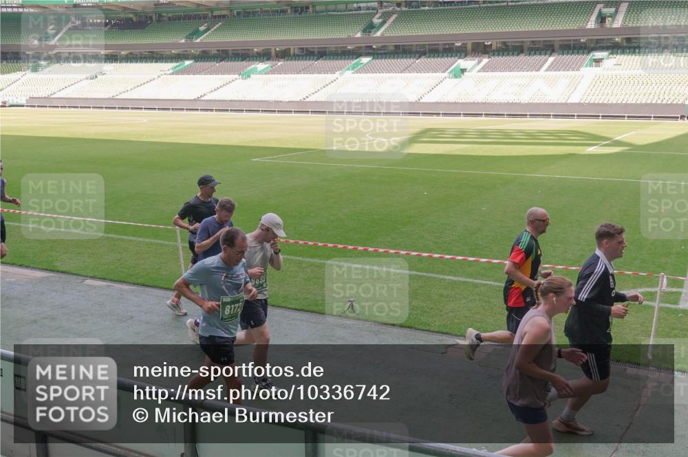 13.09.2026 - 21. swb-Marathon Bremen Michael Burmester http://msf.ph/oto/10336742 13.09.2026 13:12:40 Laufen im Stadion 118, 183, 265, 270, 278, 349, 514, 576, 695, 702, 703, 843, 933, 950, 1005, 1113, 1143, 1226, 1286, 1334, 1426, 1435, 1641, 1849, 1851, 1936, 1952, 1991, 2005, 2248, 2264, 2281, 2299, 2336, 2353, 2375, 2377, 2398, 2426, 2439, 2461, 2478, 2505, 2612, 2659, 2665, 2673, 2684, 2765, 2773, 2792, 2804, 2815, 2816, 2822, 2850, 2860, 2884, 2895, 2907, 2921, 2963, 2966, 2975, 2976, 3016, 3027, 3079, 3082, 3143, 3155, 3159, 3253, 3277, 3293, 3308, 3313, 3328, 3349, 3434, 551 meine-sportfotos.de