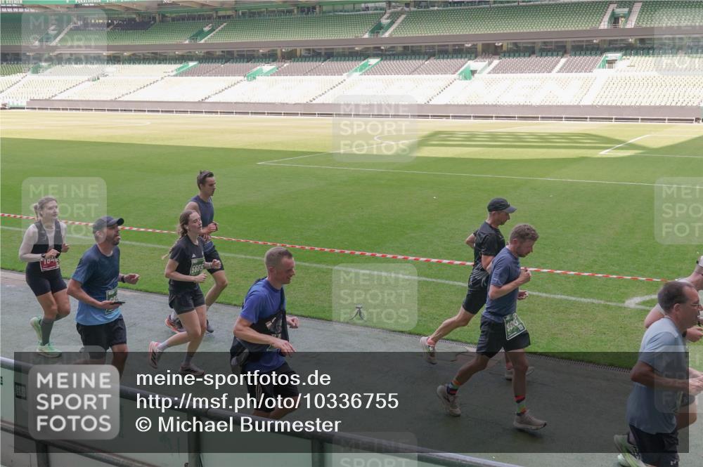 13.09.2026 - 21. swb-Marathon Bremen Michael Burmester http://msf.ph/oto/10336755 13.09.2026 13:12:41 Laufen im Stadion 118, 183, 265, 270, 278, 349, 514, 576, 695, 702, 703, 843, 933, 950, 1005, 1113, 1143, 1226, 1286, 1334, 1426, 1435, 1641, 1849, 1851, 1936, 1952, 1991, 2005, 2248, 2264, 2281, 2299, 2336, 2353, 2375, 2377, 2398, 2426, 2439, 2461, 2478, 2505, 2612, 2659, 2665, 2673, 2684, 2765, 2773, 2792, 2804, 2815, 2816, 2822, 2850, 2860, 2884, 2895, 2907, 2921, 2963, 2966, 2975, 2976, 3016, 3027, 3079, 3082, 3143, 3155, 3159, 3253, 3277, 3293, 3308, 3313, 3328, 3349, 3434, 551 meine-sportfotos.de