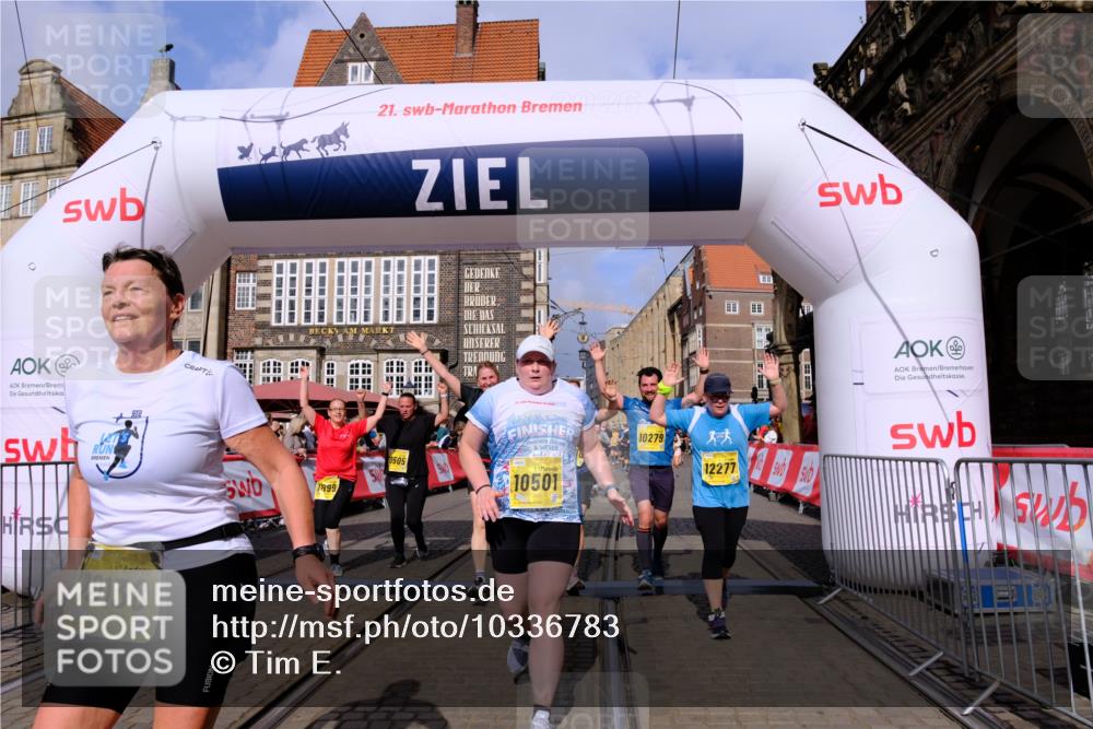 13.09.2026 - 21. swb-Marathon Bremen Tim E. http://msf.ph/oto/10336783 13.09.2026 11:07:49 Ziel 10138, 10205, 10279, 10280, 10363, 10364, 10501, 10505, 10580, 10695, 10748, 10907, 10935, 11223, 11417, 11643, 11767, 11865, 11899, 11917, 11924, 11934, 12020, 12167, 12168, 12173, 12194, 12210, 12277, 12419, 12509, 12536 meine-sportfotos.de