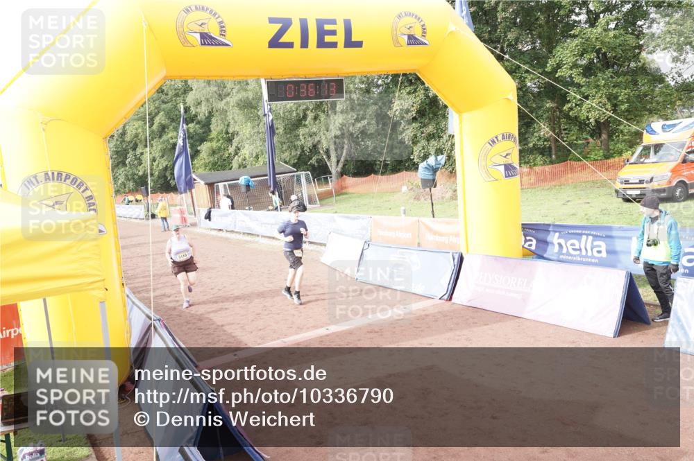 13.09.2026 - Airport Race Dennis Weichert http://msf.ph/oto/10336790 13.09.2026 10:36:47 Ziel 5110, 5138, 5319 meine-sportfotos.de