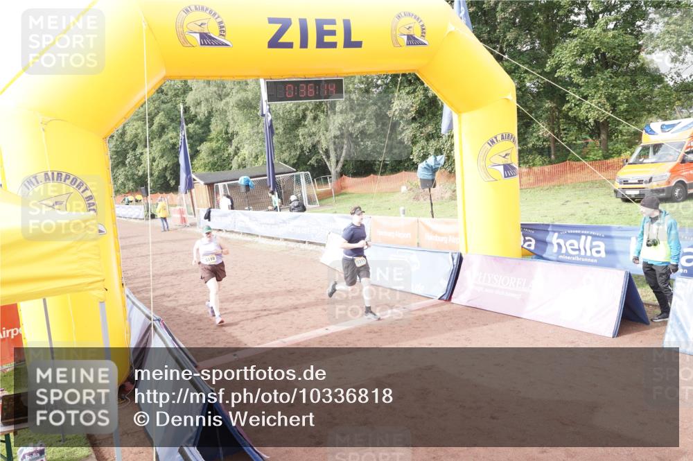 13.09.2026 - Airport Race Dennis Weichert http://msf.ph/oto/10336818 13.09.2026 10:36:47 Ziel 5110, 5138, 5319 meine-sportfotos.de